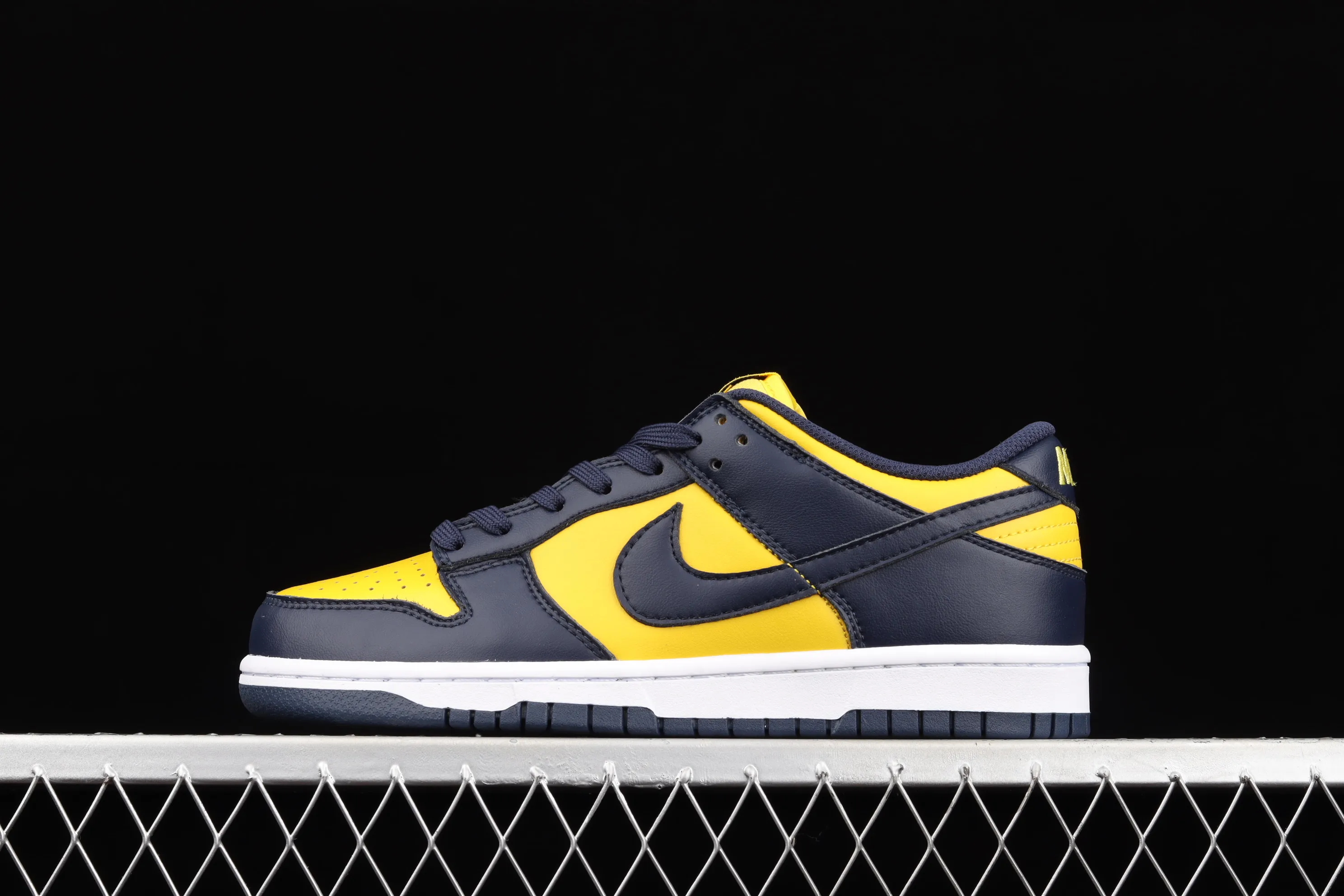All categories Nk SB Dunk series Nk SB Dunk Low low-top sneakers Nk SB Dunk Low "Michigan" Michigan color smashed backboard fashion casual sneakers DD1391-700